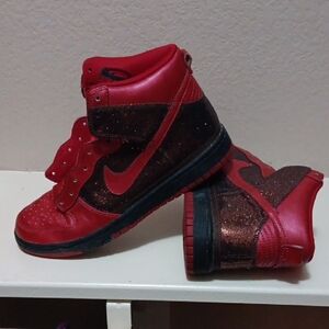 Womens Nike Dunk High "Valentines"